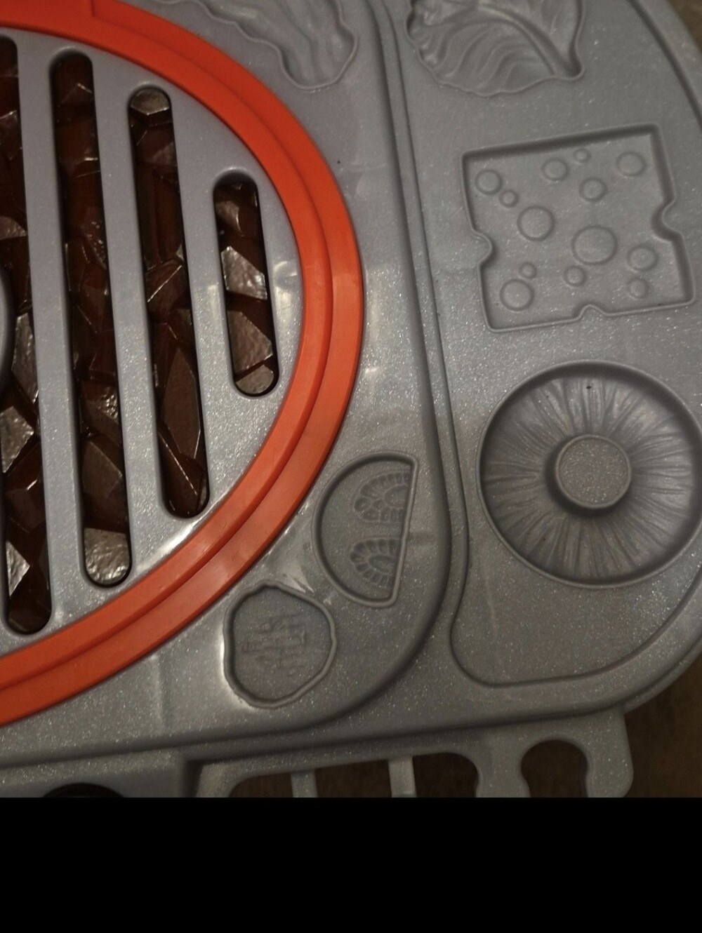 PLAY-DOH ULTIMATE KID-SIZED BBQ GRILL AND ACCESSORIES - Picture 7 of 11